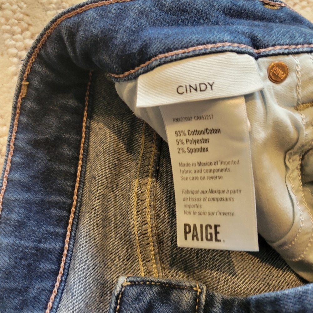 PAIGE Cindy Dark Blue Jeans - Picture 3 of 5